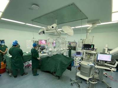 浙江大学医学院附属邵逸夫医院 中国首例5G超远程机器人肝胆手术的成功实践与硬件辅助设备研究